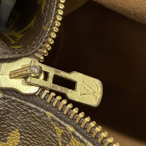 LOUIS VUITTON Authentic Brown Monogram Keepall 55 Boston Bag - Picture 12 of 13